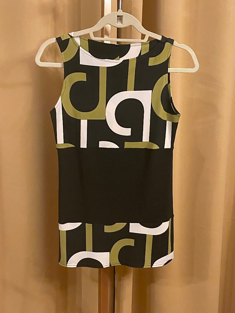 Joseph Ribcoff Color blocked Geometric sleeveless top, blouse, tunic Size XS